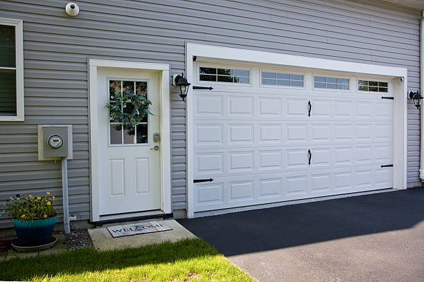 24/7 Emergency Garage Door Panel Replacement experts in Mitchell County County, NC